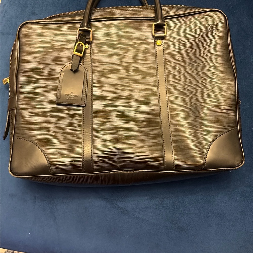 Elegant Black Leather Men's Bag Louis Vuitton